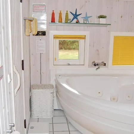 Amazing Home In Humble With Sauna *